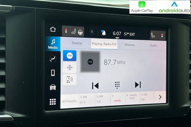 Used 2023 Chrysler Voyager LX image 24