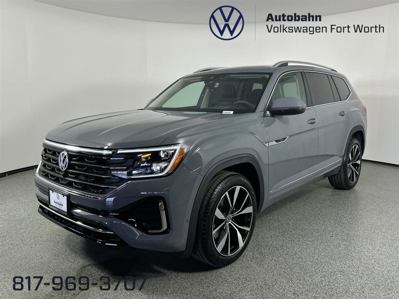 New 2026 Volkswagen Atlas SEL Premium R-Line image 1