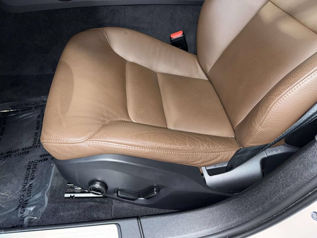 Used 2025 Volvo V60 B5 Cross Country Plus AWD/4WD image 3