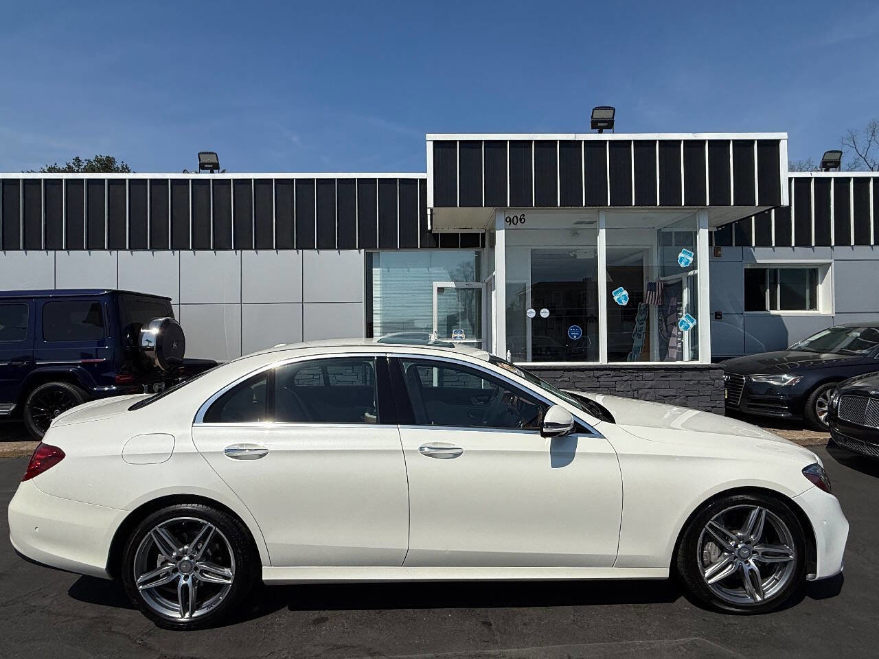 Used 2017 Mercedes-Benz E 300 4MATIC w/ Premium 2 Package image 8