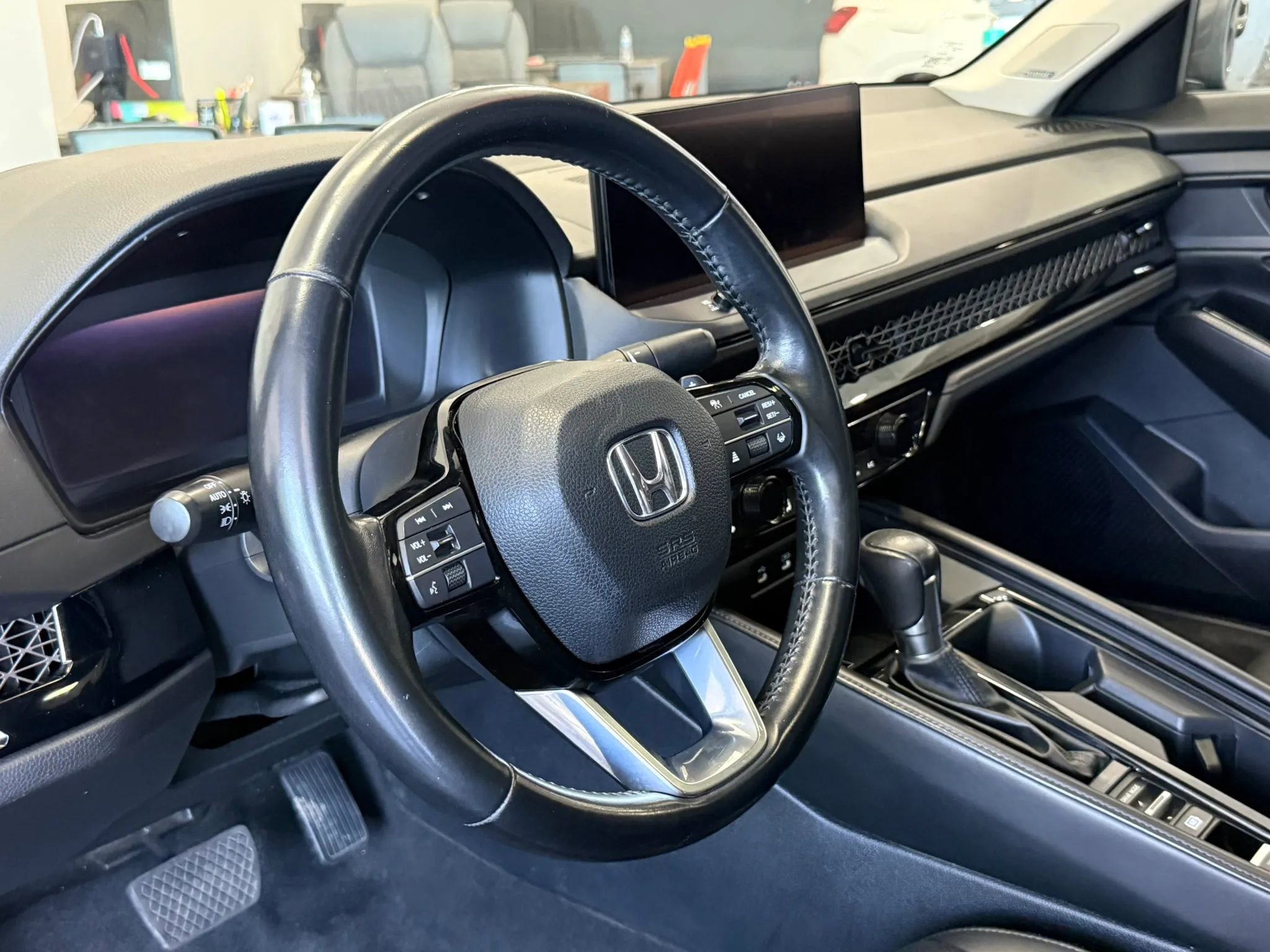 Used 2023 Honda Accord Touring image 9