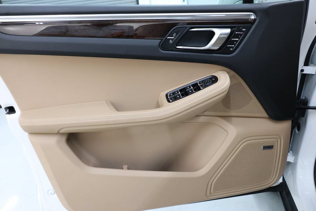 Used 2025 Porsche Macan S AWD/4WD image 62