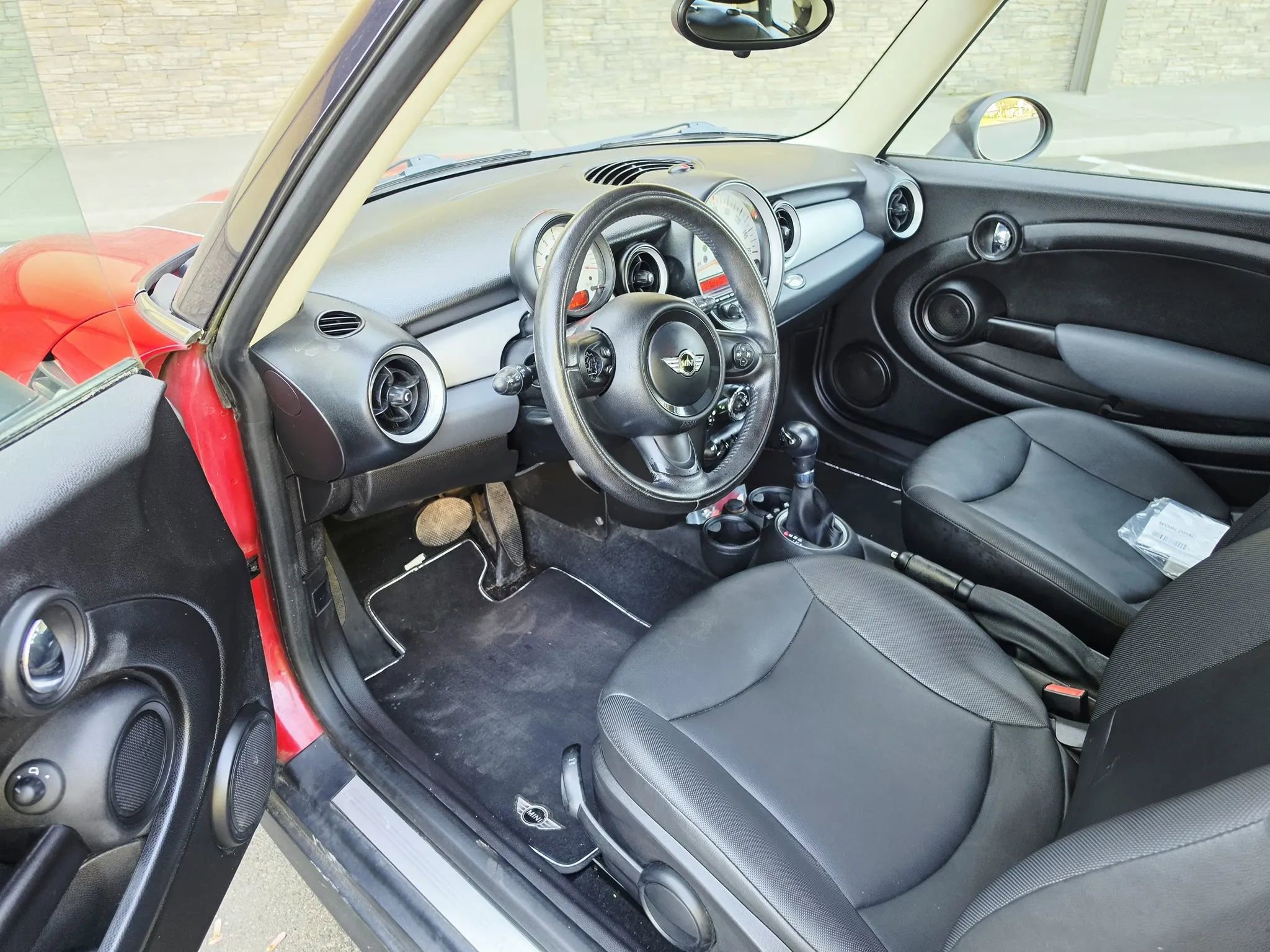 Used 2012 MINI Cooper Clubman FWD image 9