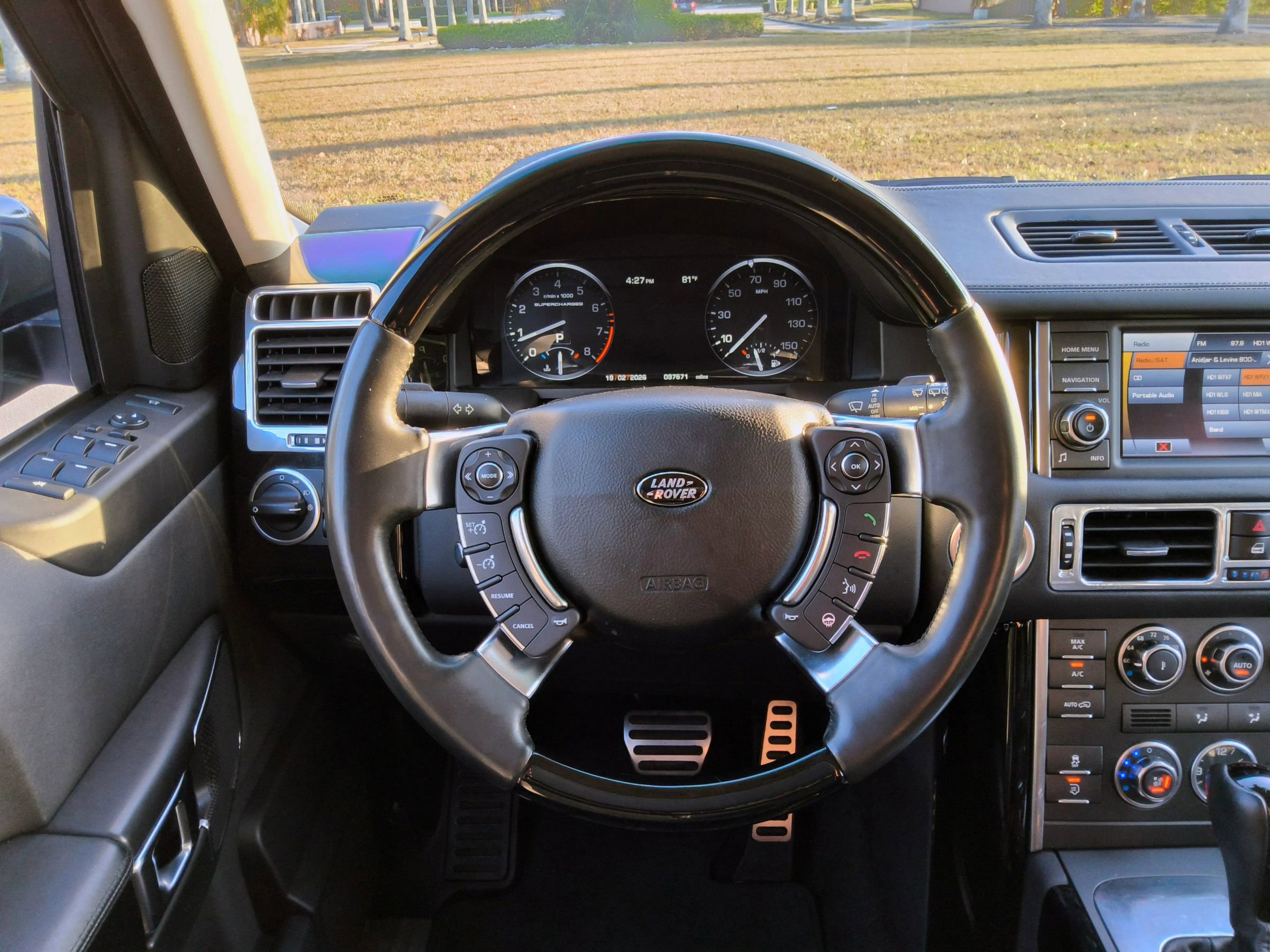 Used 2012 Land Rover Range Rover Supercharged image 6