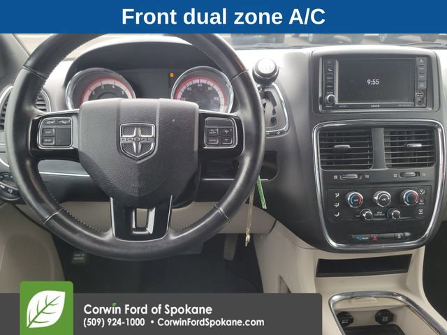 Used 2018 Dodge Grand Caravan SXT image 3