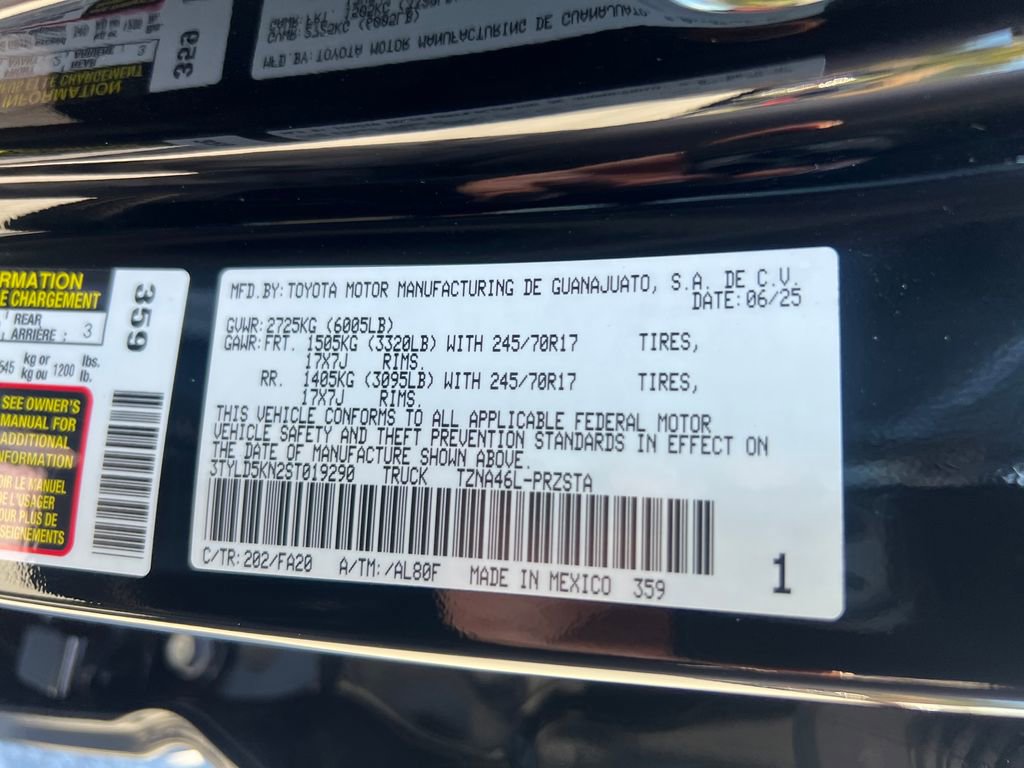 Used 2025 Toyota Tacoma SR image 28