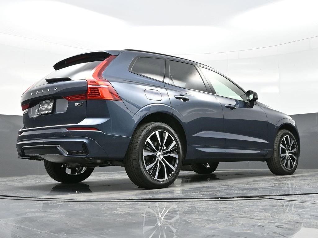 Used 2025 Volvo XC60 B5 Plus w/ Protection Package Premier image 14