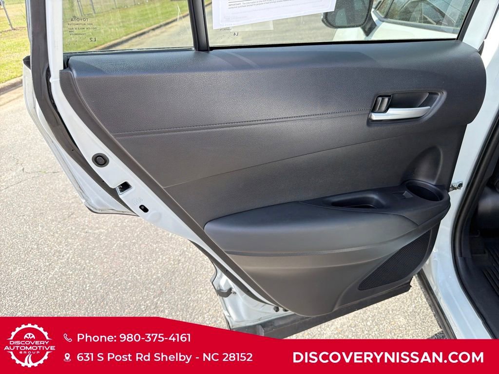 Used 2023 Toyota Corolla Cross XLE w/ Convenience Package image 28