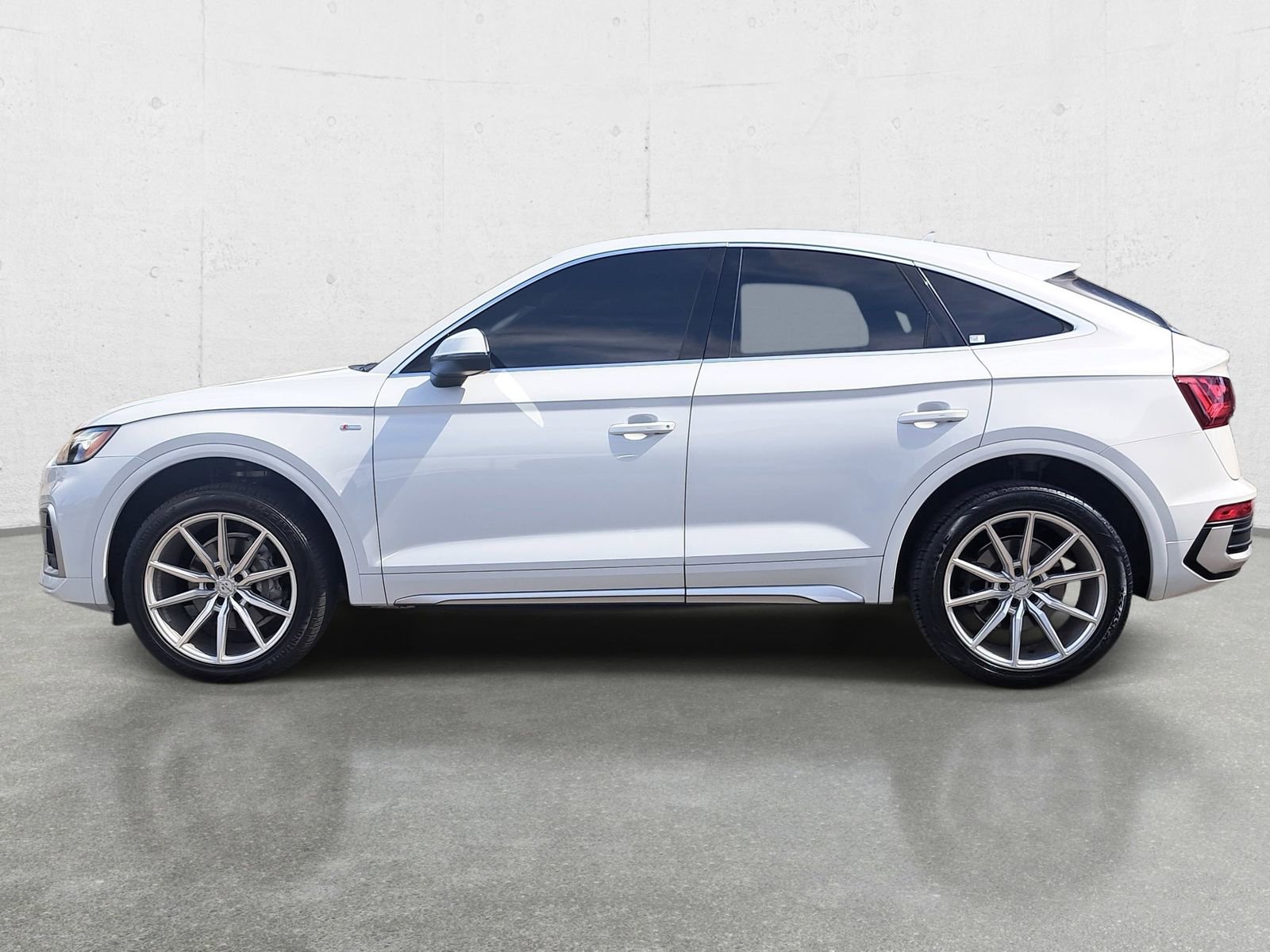 Used 2021 Audi Q5 2.0T Premium w/ Convenience Package image 8