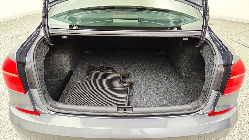 Used 2016 Volkswagen Passat 1.8T SE FWD image 21