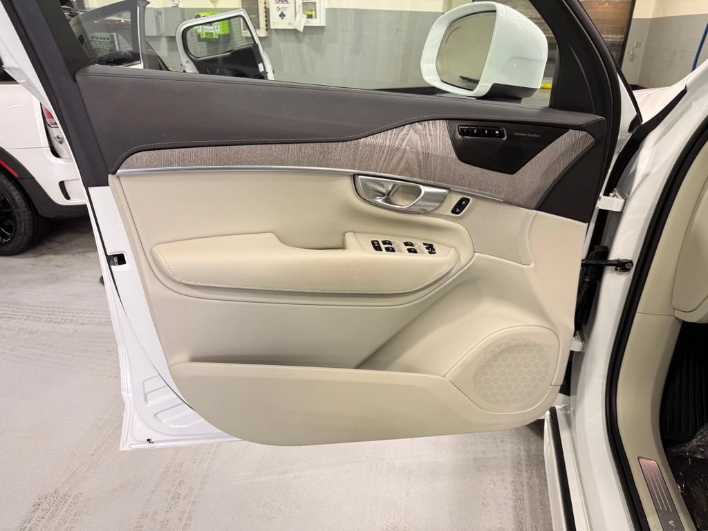 Used 2024 Volvo XC90 B6 Ultimate w/ Protection Package Premier AWD/4WD image 10