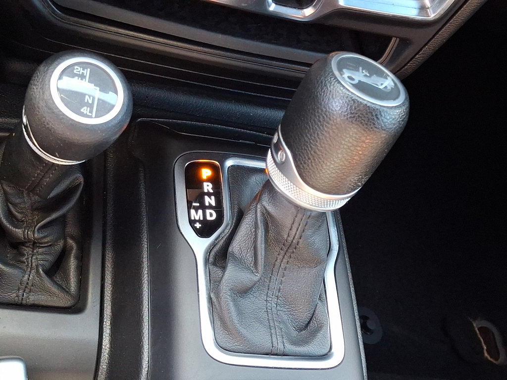 Used 2019 Jeep Wrangler Unlimited Sport AWD/4WD image 27