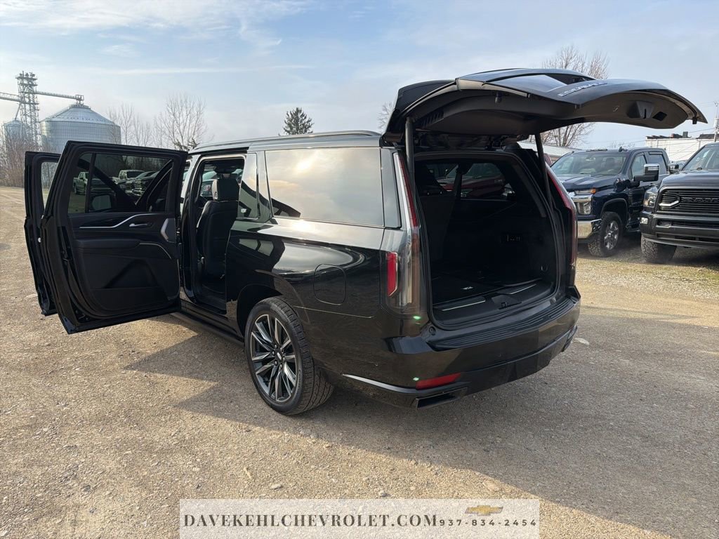 Used 2022 Cadillac Escalade ESV Sport w/ Touring Package image 36