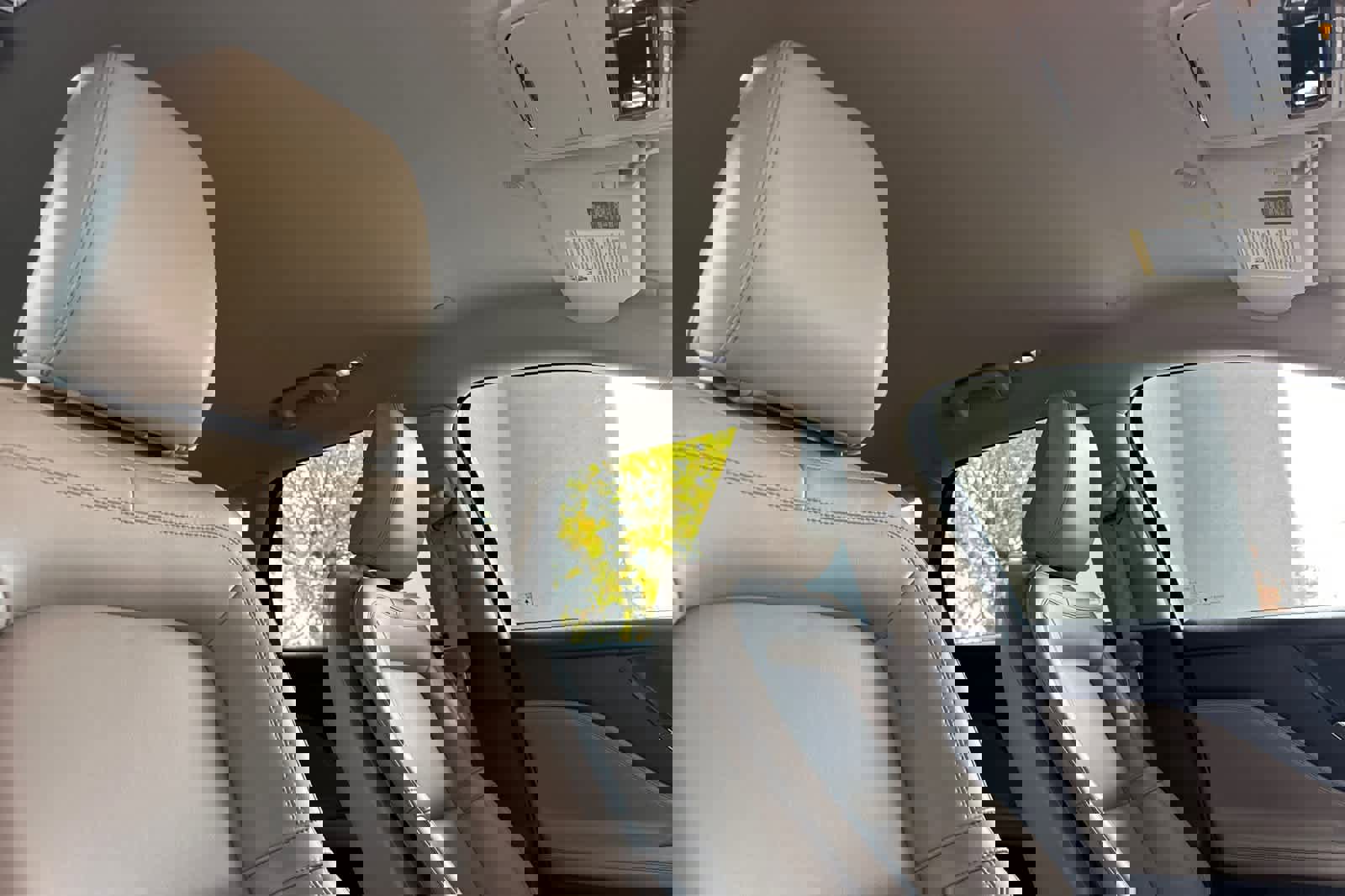 Used 2022 Lincoln Corsair FWD w/ Rear Removable Package Tray image 18