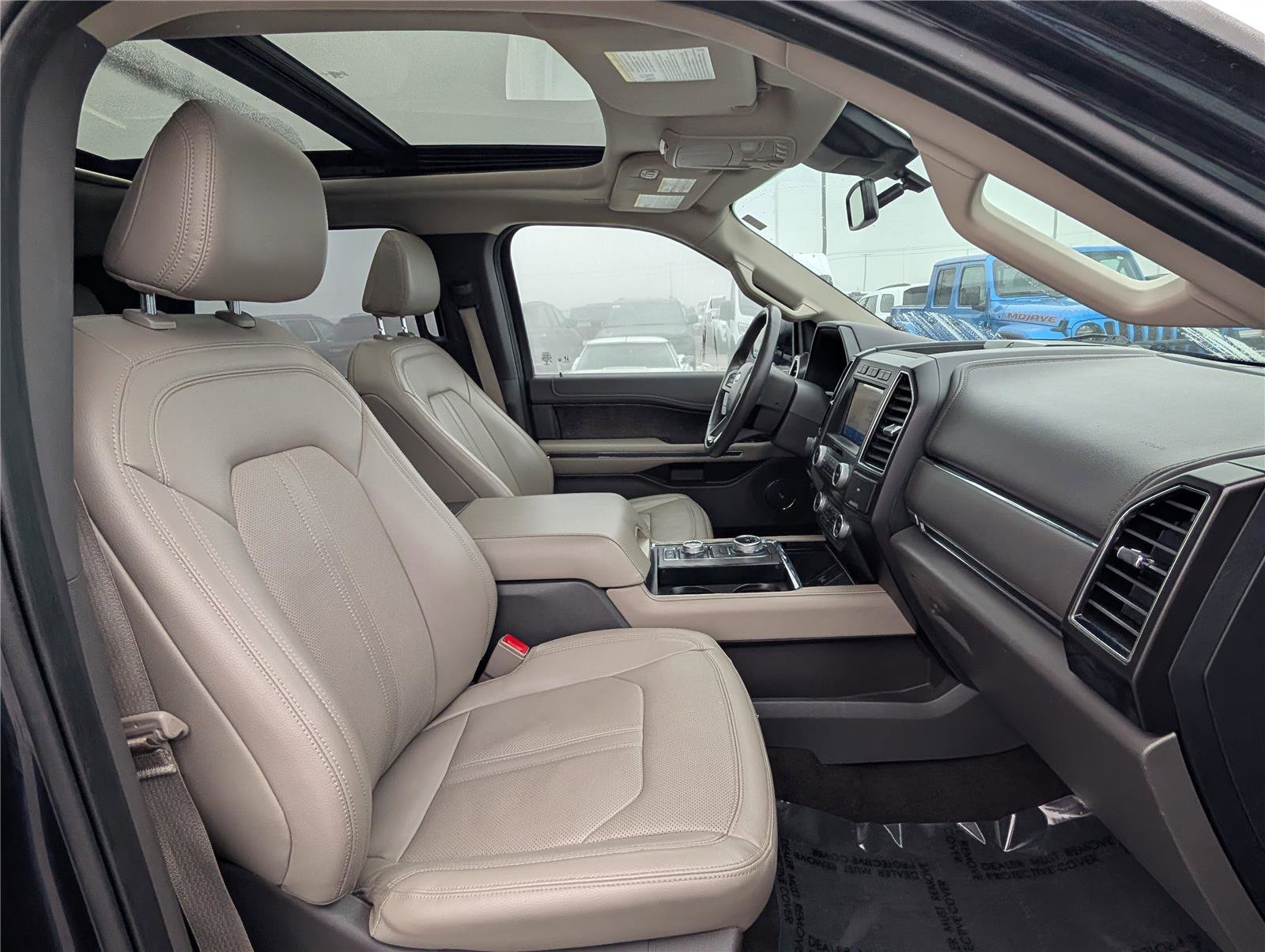 Used 2021 Ford Expedition Limited image 10
