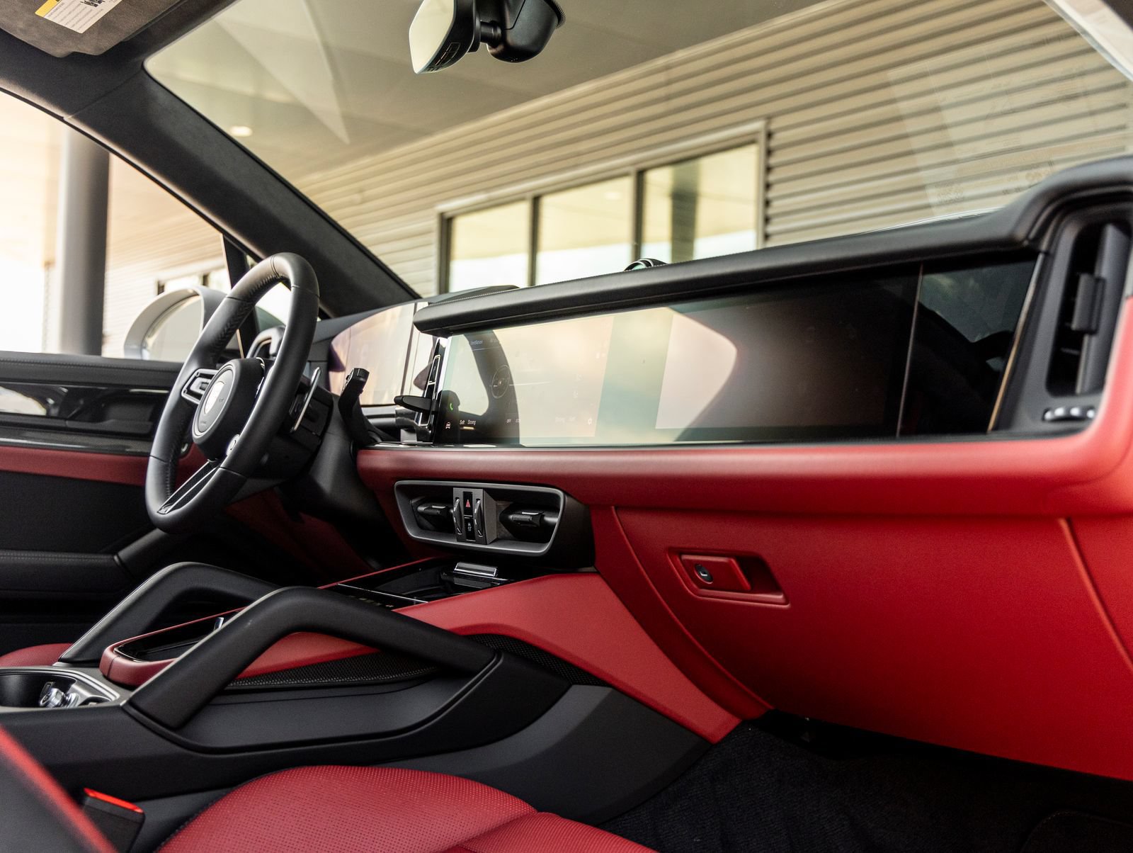Certified 2025 Porsche Cayenne GTS AWD/4WD image 42