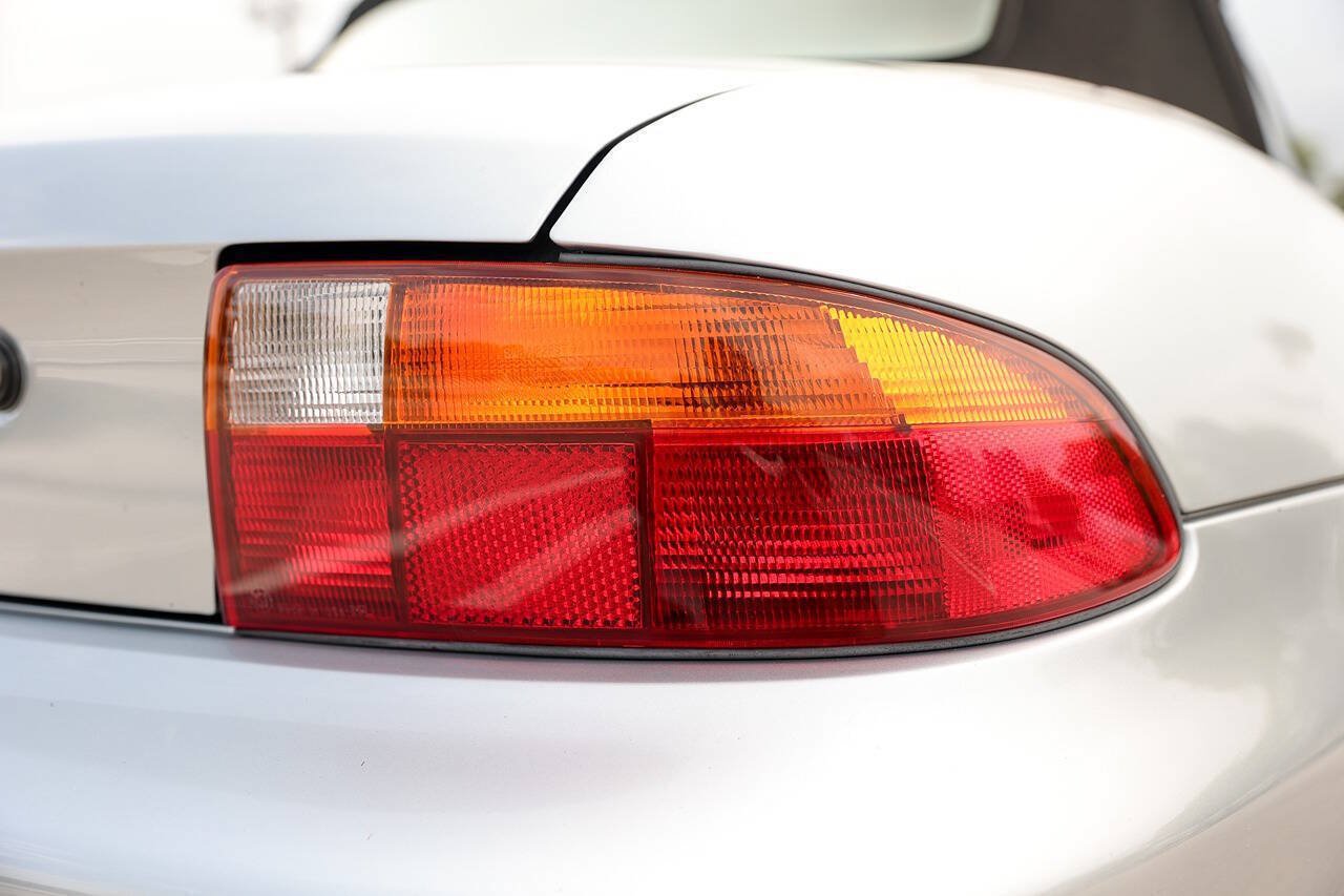 Used 1996 BMW Z3 1.9 RWD image 25