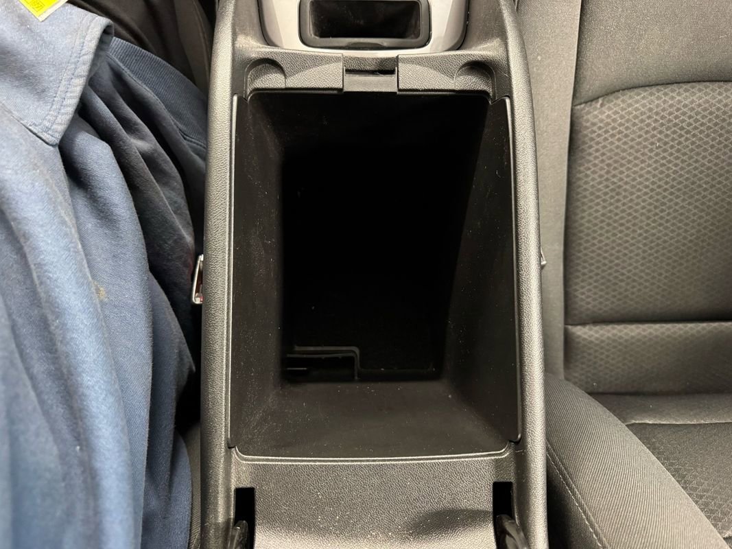 Used 2016 Chevrolet Malibu LT FWD image 39
