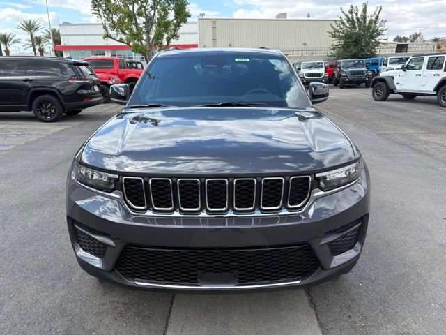 New 2026 Jeep Grand Cherokee 2WD image 2
