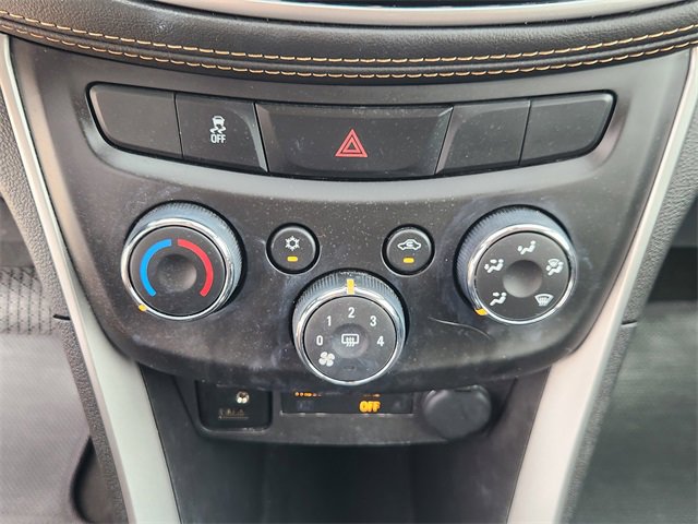 Used 2022 Chevrolet Trax LS w/ Tint and Cruise Package image 18