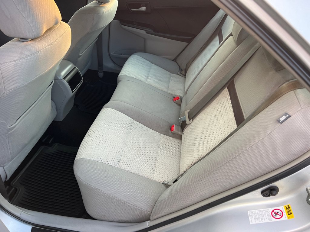 Used 2014 Toyota Camry FWD image 13