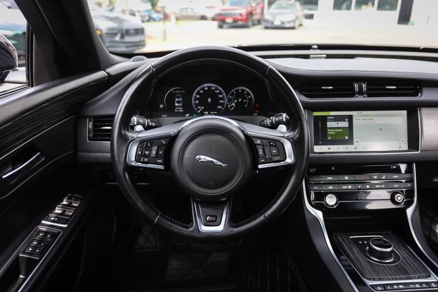 Used 2018 Jaguar XF S AWD/4WD image 52