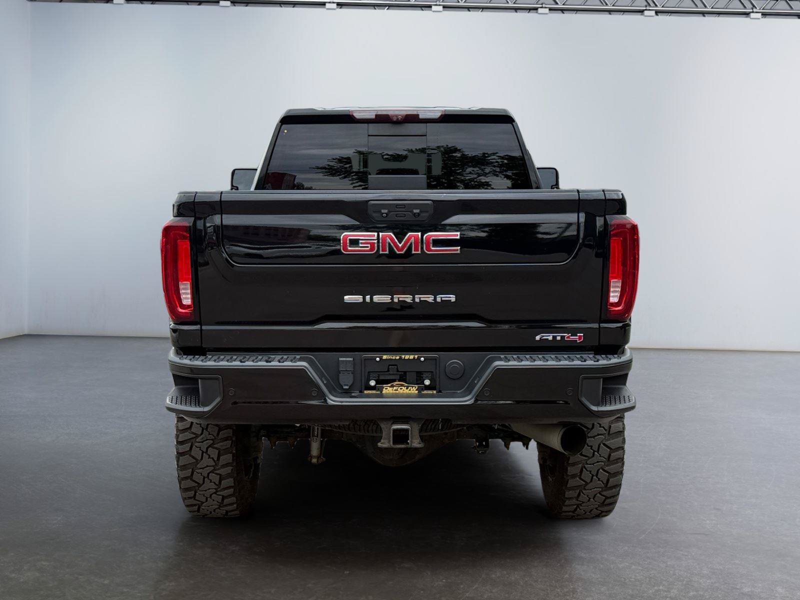 Used 2021 GMC Sierra 2500 AT4 w/ AT4 Premium Plus Package AWD/4WD image 4
