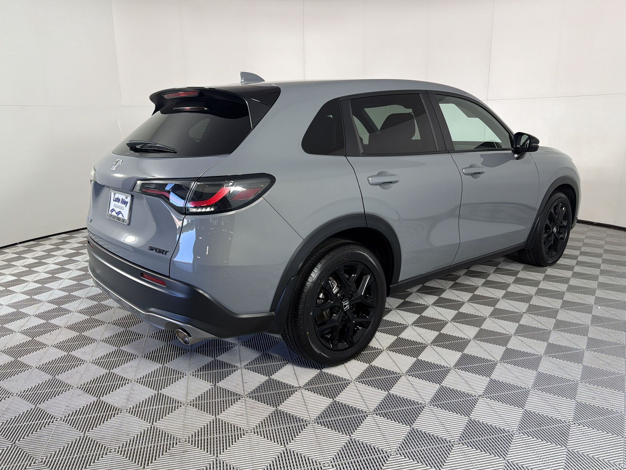Used 2024 Honda HR-V Sport image 9