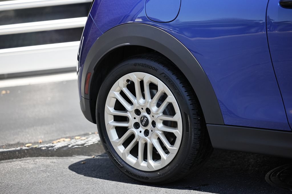 Used 2025 MINI Cooper S FWD image 5