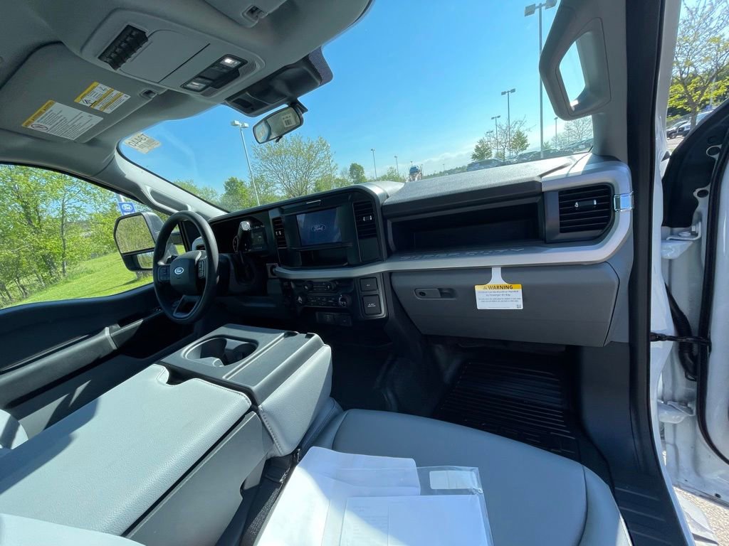 New 2026 Ford F350 XL w/ XL Off-Road Package AWD/4WD image 12