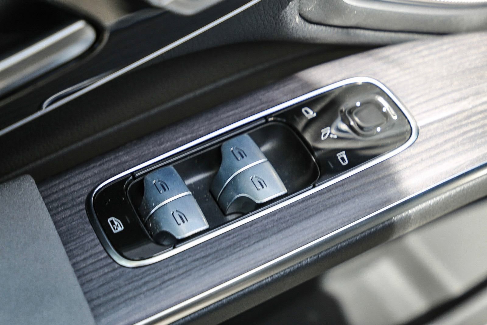 Used 2024 Mercedes-Benz EQS 580 4MATIC Sedan image 30