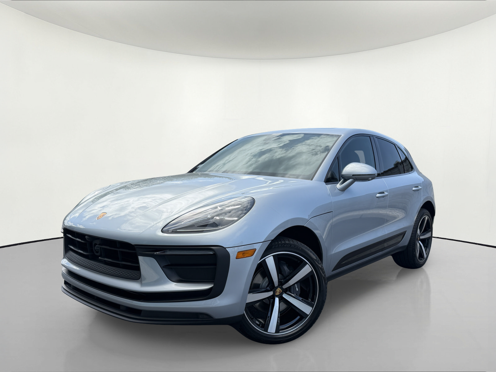 New 2026 Porsche Macan AWD/4WD image 1