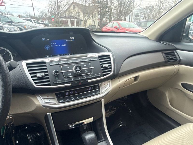 Used 2015 Honda Accord LX image 24
