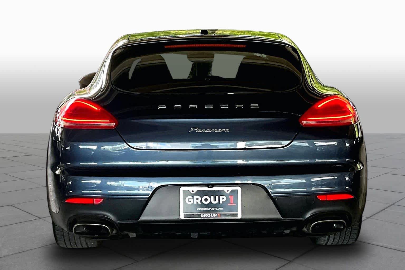 Used 2014 Porsche Panamera RWD image 4