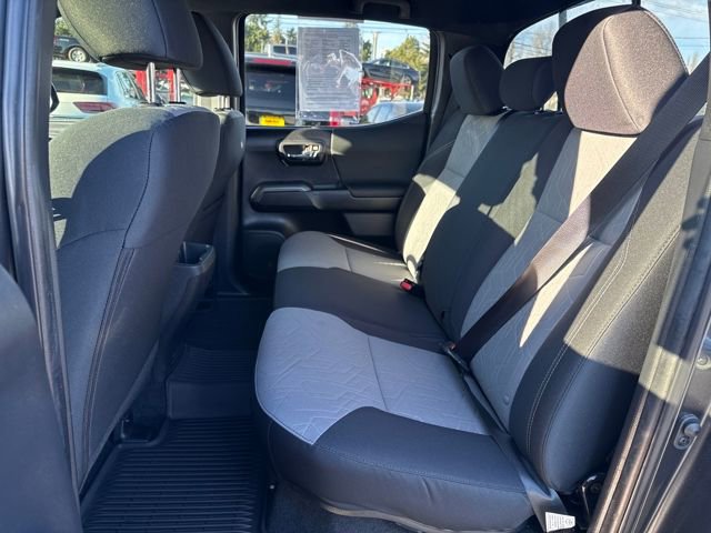 Used 2023 Toyota Tacoma TRD Off-Road image 14