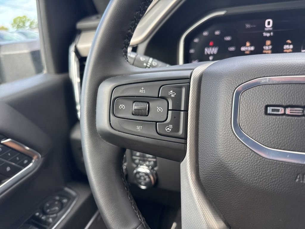 Used 2024 GMC Sierra 3500 Denali image 17
