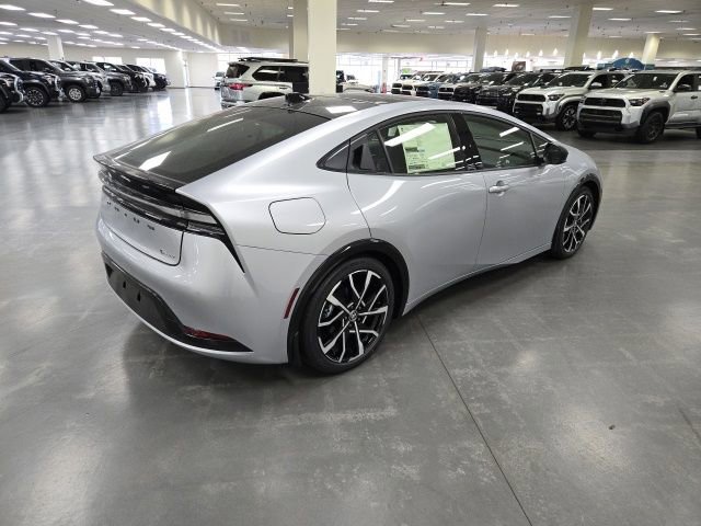 New 2026 Toyota Prius Plug-In Hybrid FWD image 5