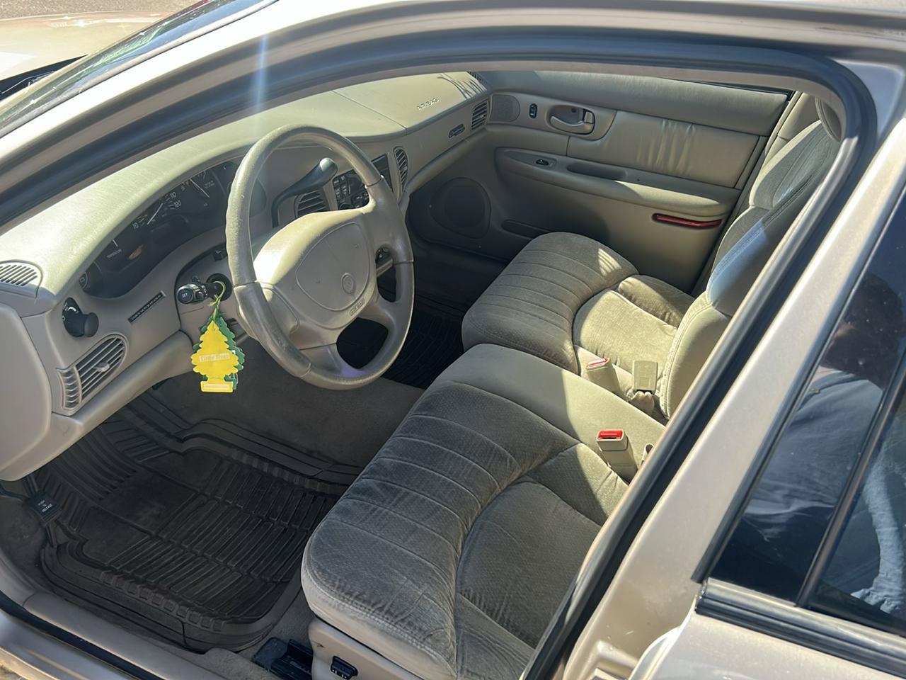 Used 2000 Buick Century Custom w/ Premium Opt Pkg FWD image 9