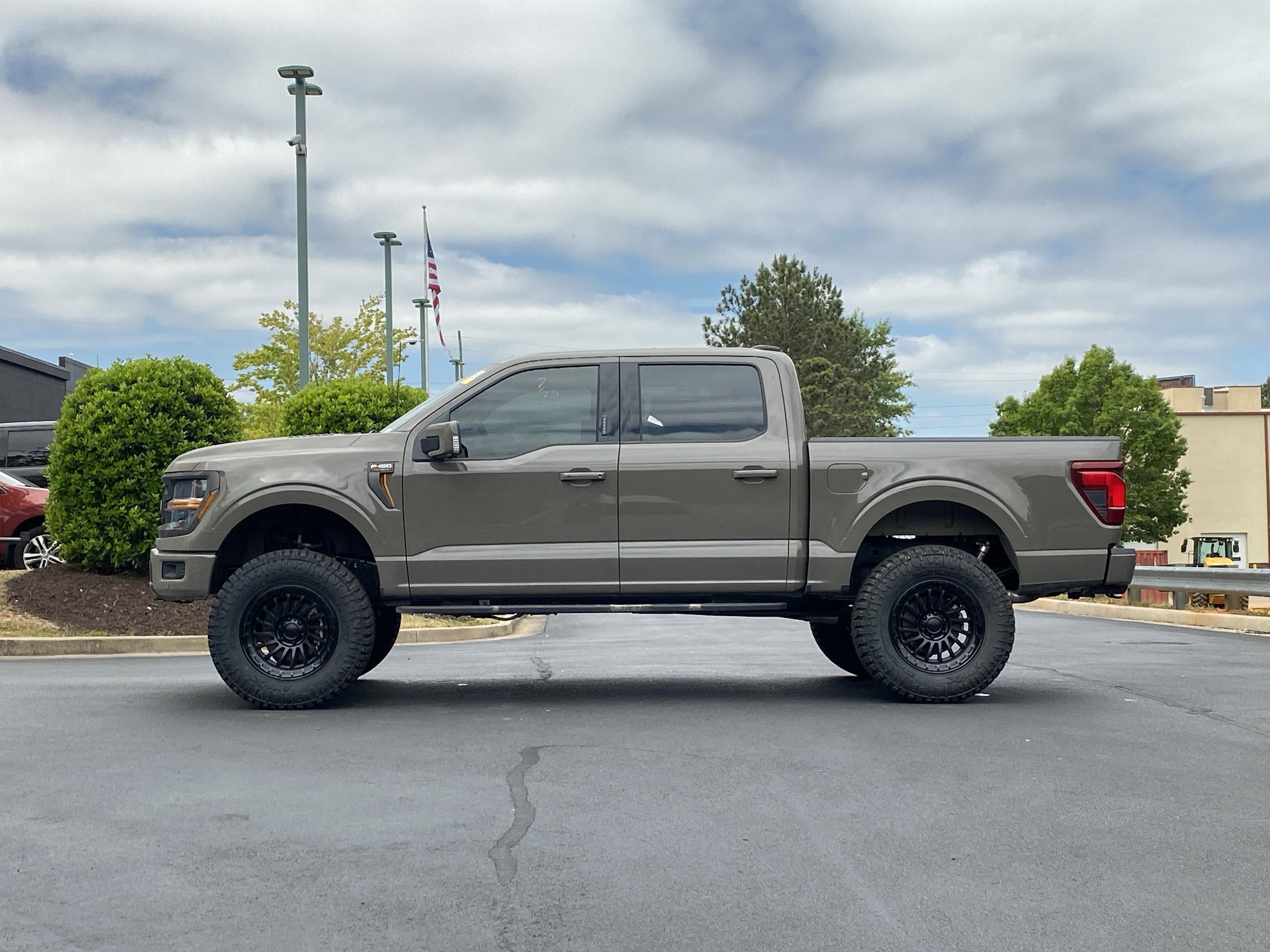 Used 2026 Ford F150 Tremor w/ Equipment Group 402B MID AWD/4WD image 14