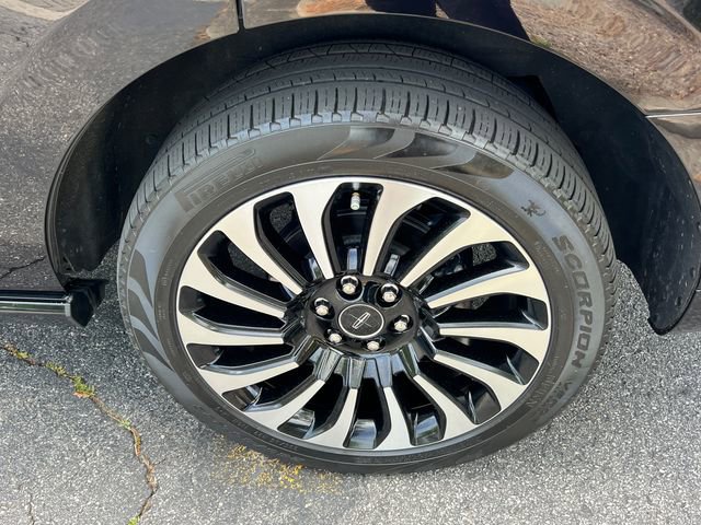 Certified 2022 Lincoln Navigator Black Label AWD/4WD image 22