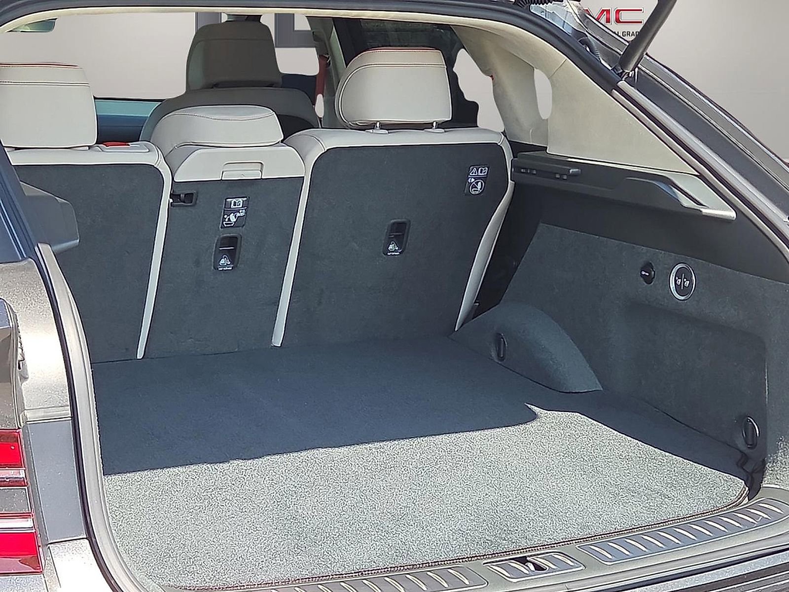 Used 2025 Genesis GV80 3.5T image 9