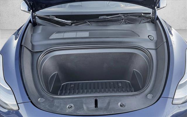 Used 2021 Tesla Model Y Long Range image 9