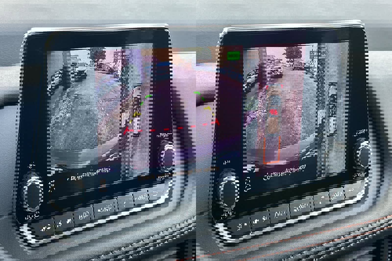 Used 2025 Nissan Rogue SV image 18