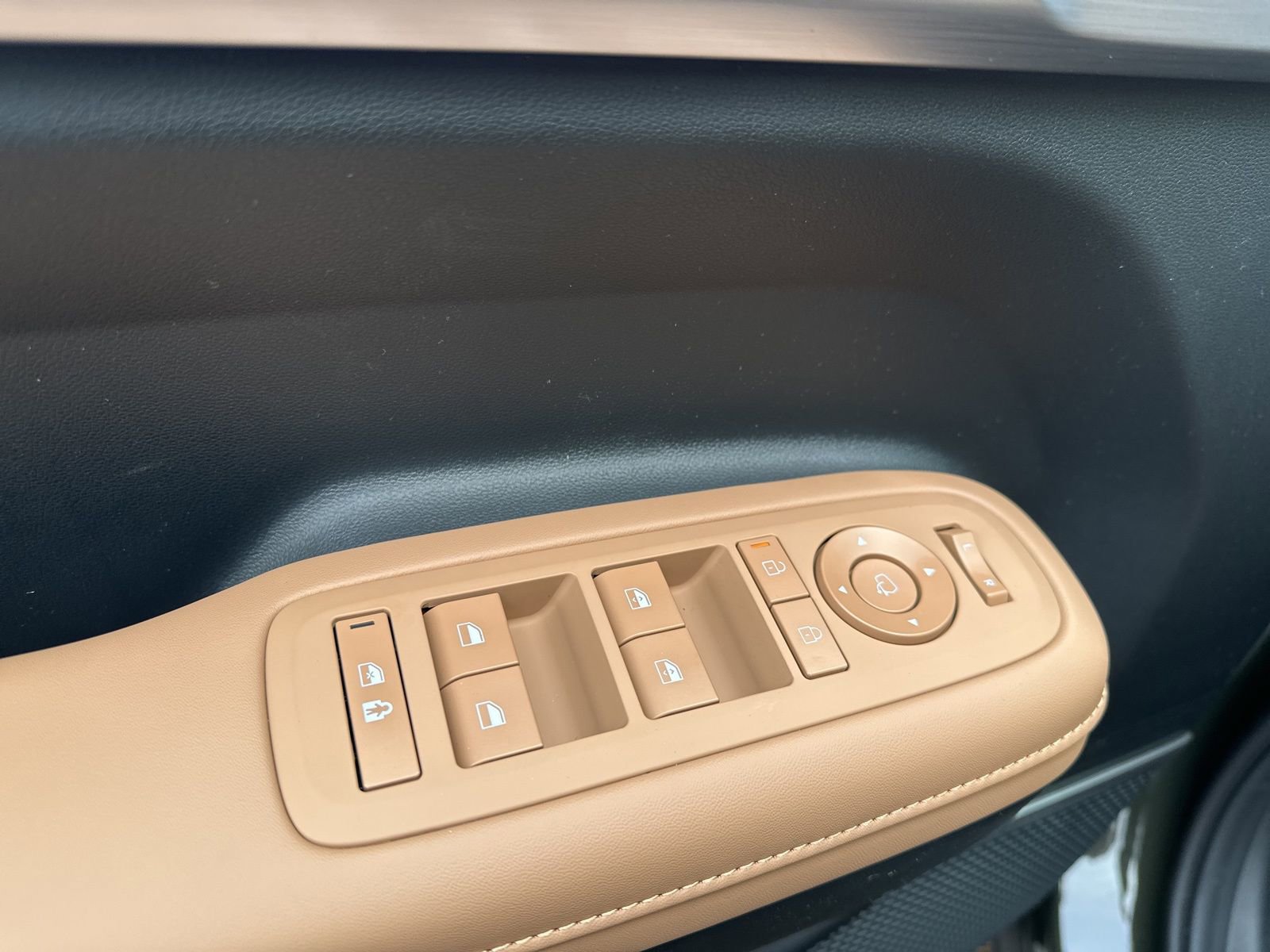 New 2026 Hyundai Santa Fe Limited image 15