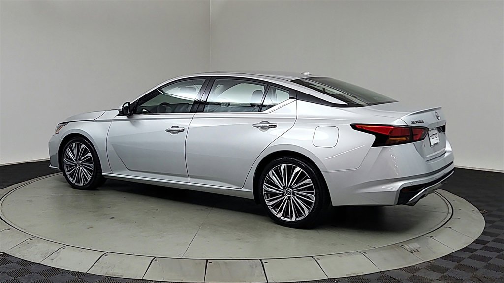Used 2023 Nissan Altima 2.5 SL image 5