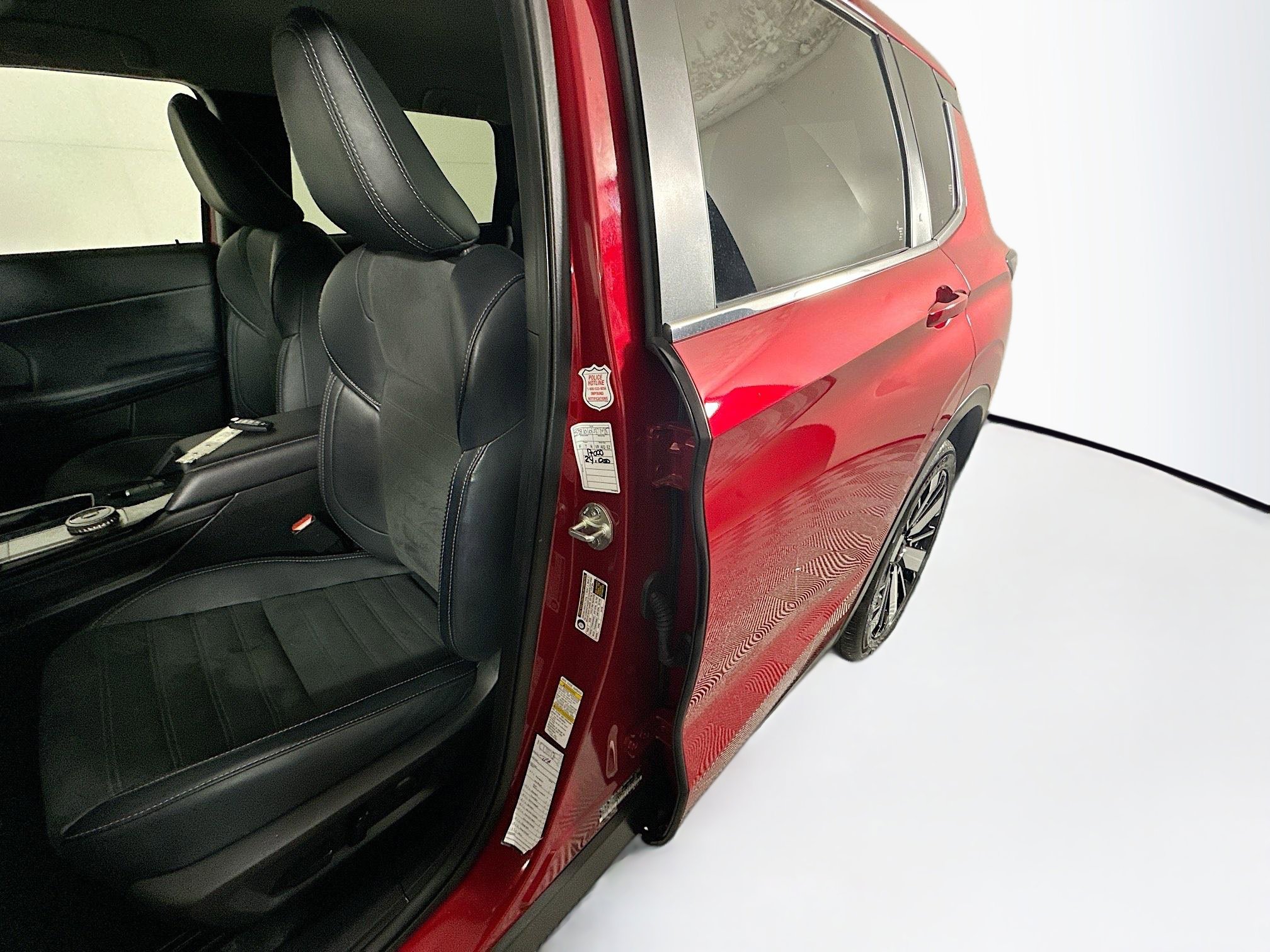Used 2025 Mitsubishi Outlander SE FWD image 12