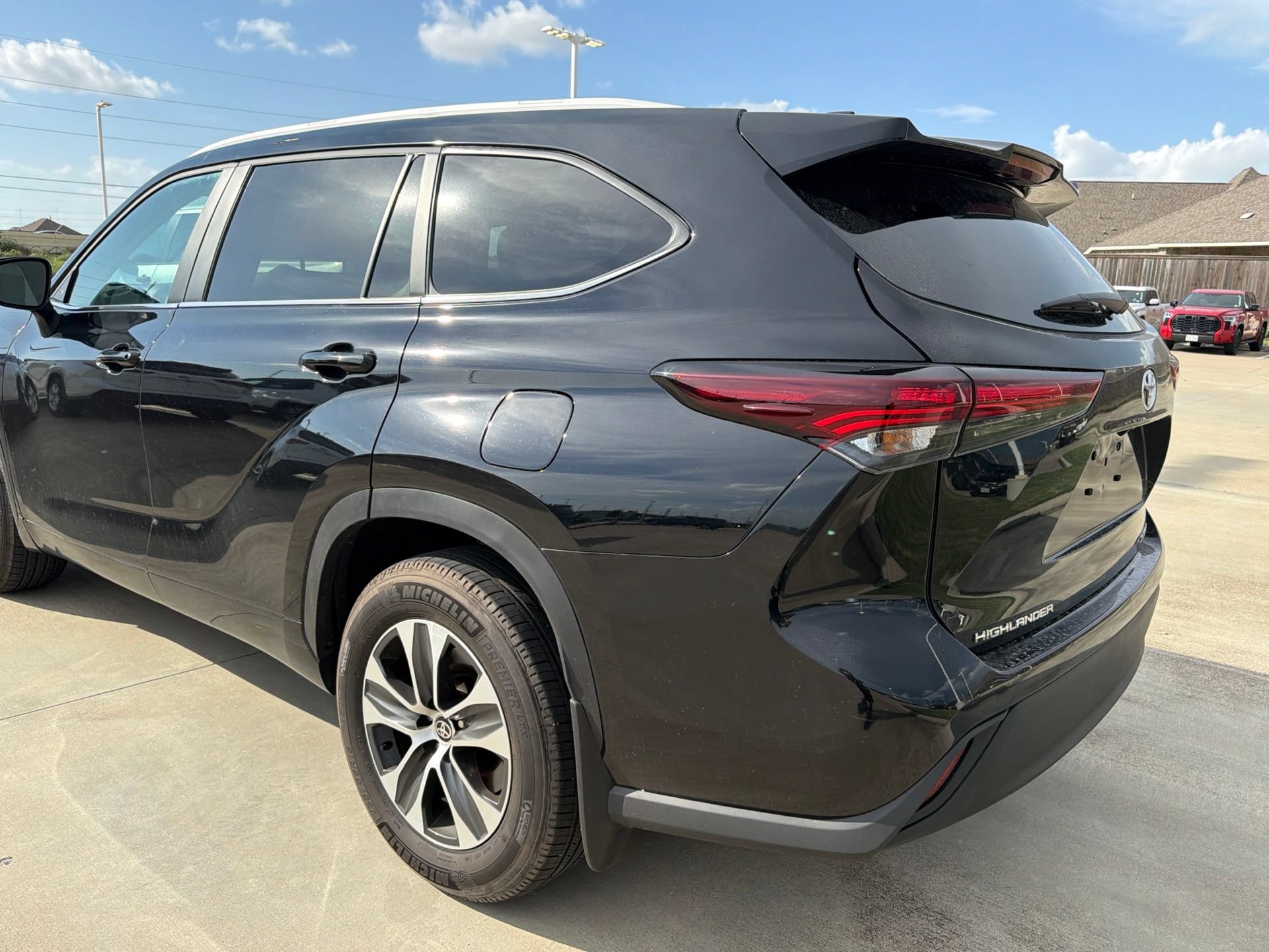 Used 2026 Toyota Highlander XLE AWD/4WD image 5