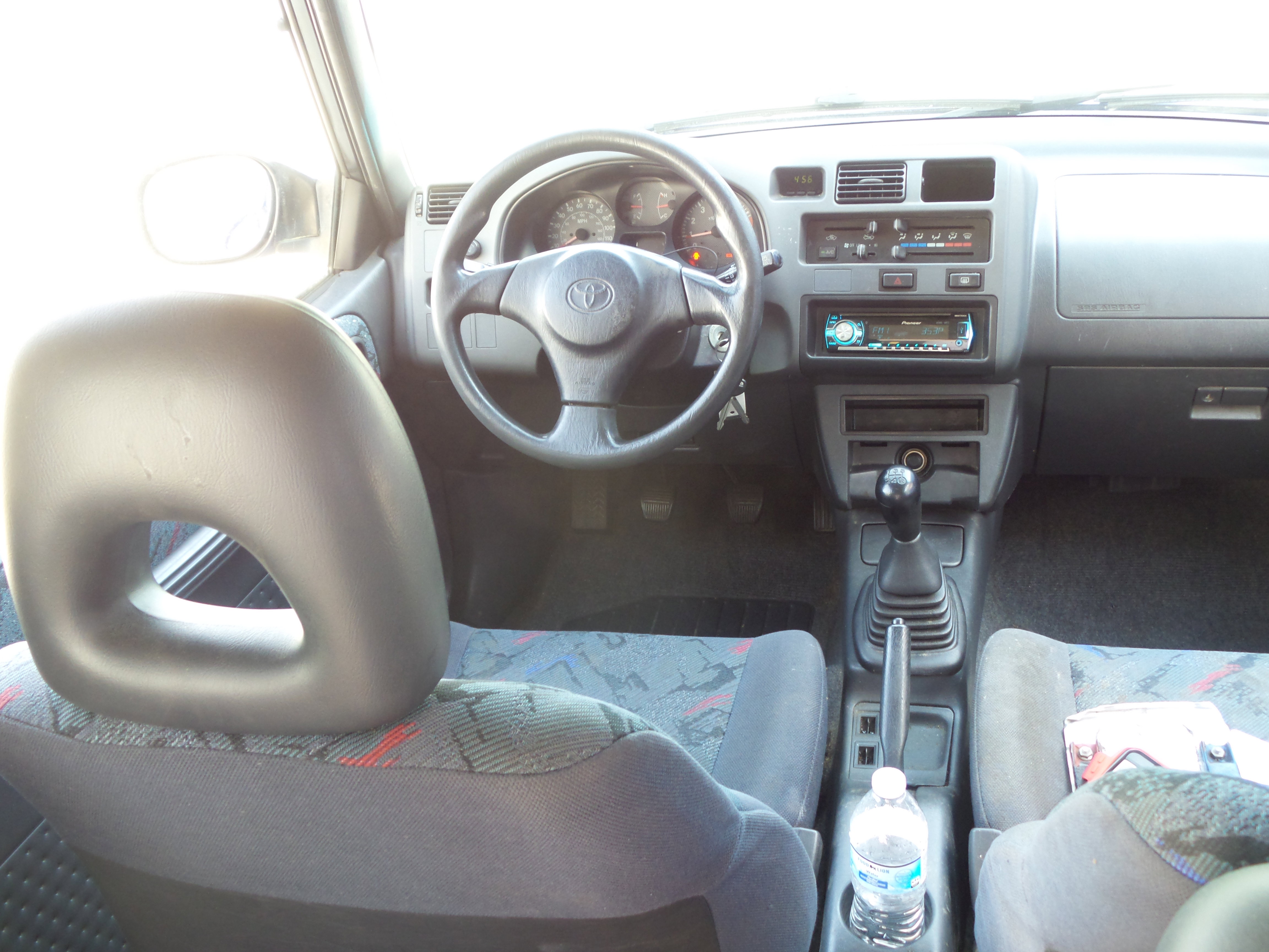 Used 1998 Toyota RAV4 2WD 2-Door image 22