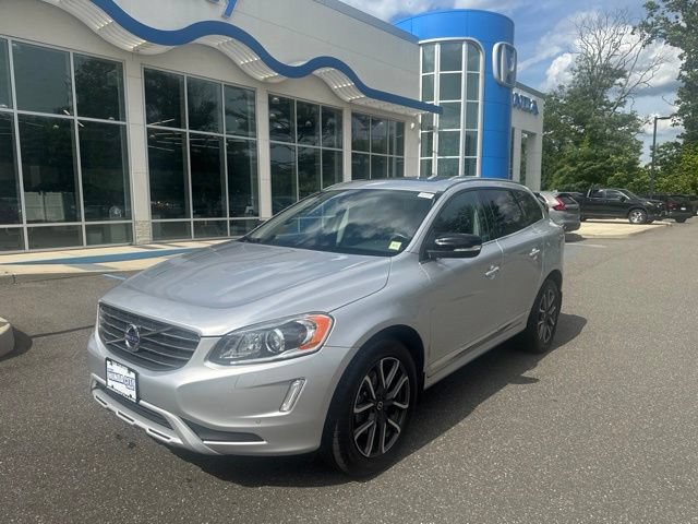 Used 2017 Volvo XC60 T6 Dynamic w/ Preferred Option Package AWD/4WD image 4