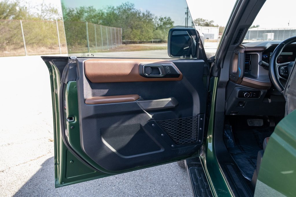 Used 2023 Ford Bronco Outer Banks image 10